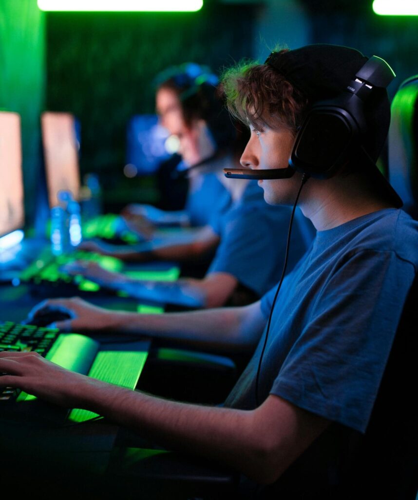 pexels-ron-lach-7849515 Problematisch gamen onder jongeren