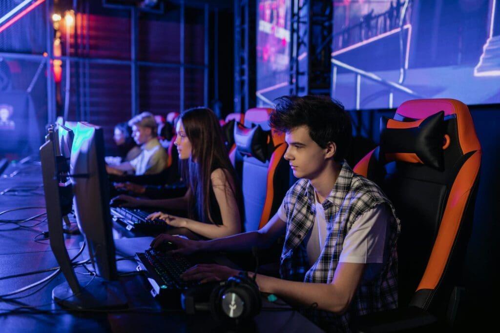 E-sport / competitief gamen als positieve stimulans en sociale activiteit